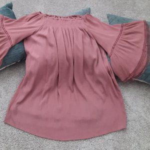 Flare-out arm Blouse / Shirt